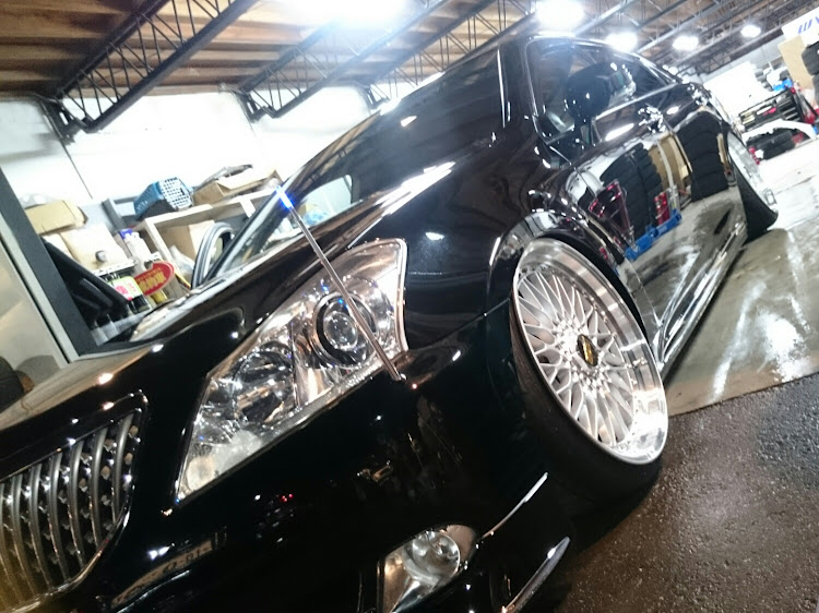 ４４８さんが投稿したドライブ・洗車・20マジェスタ・マジェスタ・黒塗りに関するカスタム事例の投稿画像1枚目