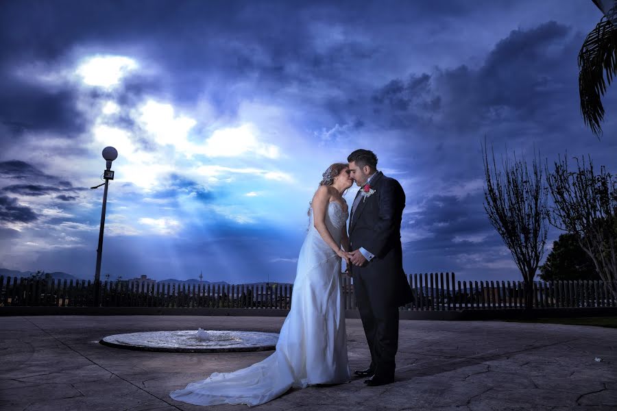 Fotografo di matrimoni Christopher De La Orta (delaorta). Foto del 2 maggio 2017