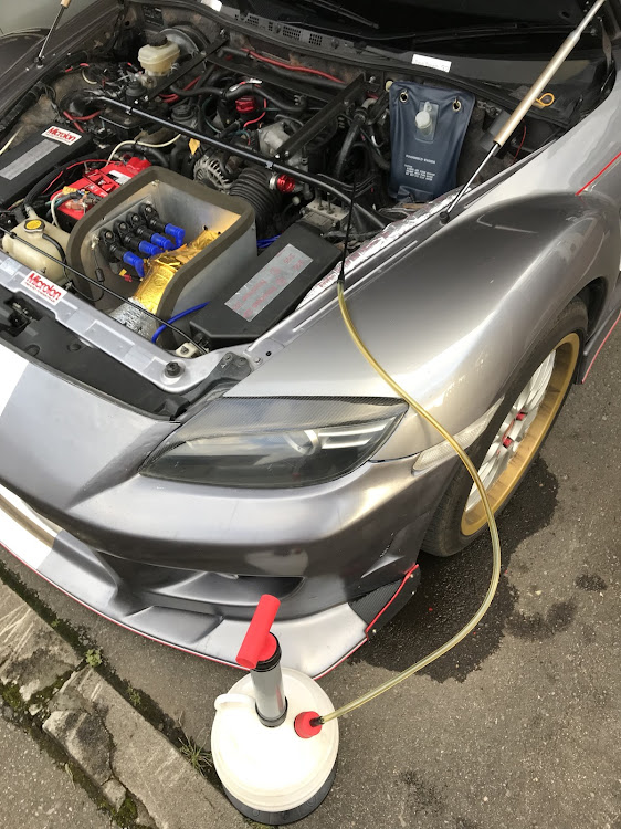 RX-8のエンジンオイル交換・エンジンオイル上抜きに関するカスタム事例の投稿画像6枚目