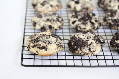 photo of Oreo cheesecake cookies on a baking rack