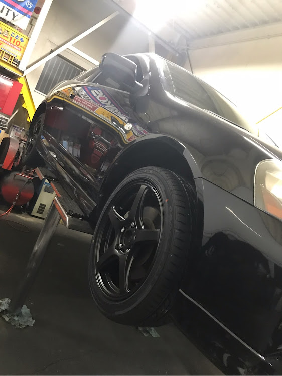 インテグラのホイール交換・タイヤ交換・DIY・インテグラ DC5・レッドメモリーに関するカスタム事例の投稿画像1枚目