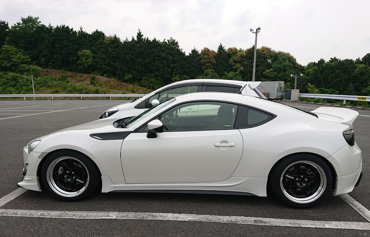 ヴィッツRS G'sの86・ｺﾗﾎﾞに関するカスタム事例の投稿画像3枚目