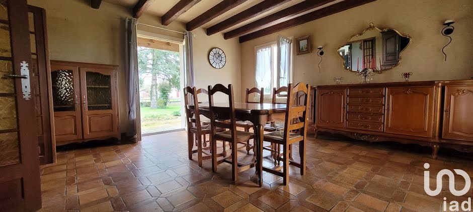 Vente maison 8 pièces 165 m² à Boussais (79600), 184 000 €