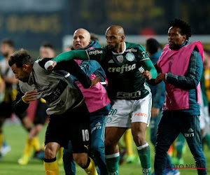 Un match de Copa Libertadores dégénère totalement, un ex-intériste assène un coup de poing (video)