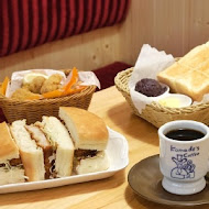 客美多咖啡 Komeda‘s Coffee