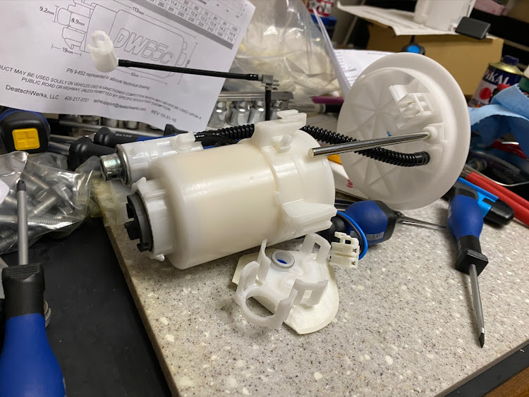 スイフトスポーツのワンオフ・フューエルレール・大容量・チューニング・スイフトに関するカスタム事例の投稿画像3枚目