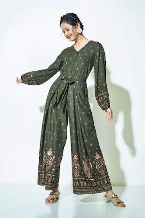 last-minute-diwali-outfit-ideas_EthnicJumpsuit_GlobalDesi