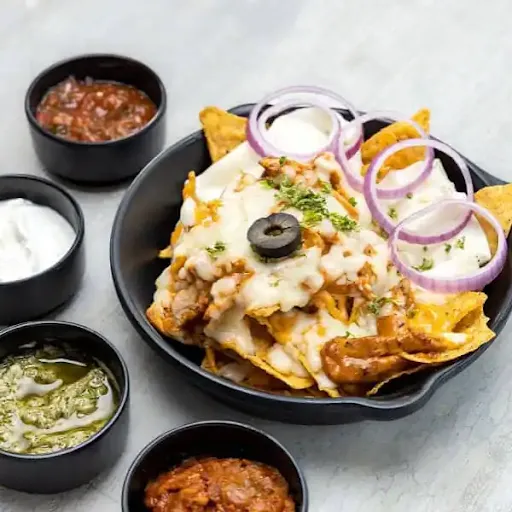 Butter Chicken Cheese Nachos