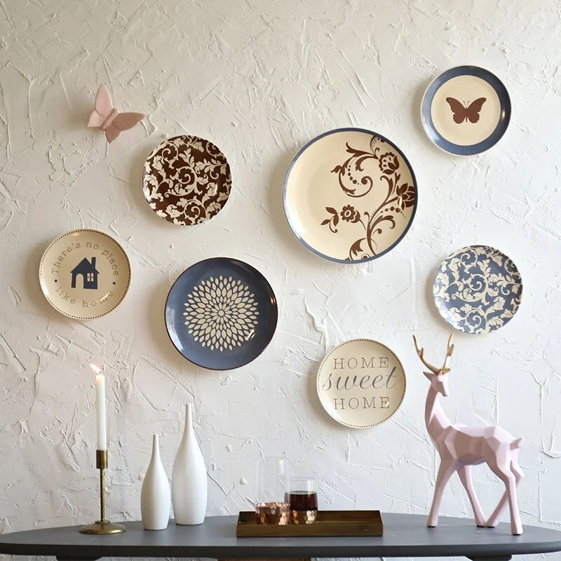 Kreatywny ceramiczny talerz do zawieszenia na ścianie. Ozdoba ścienna, która doda charakteru Twojemu wnętrzu. Piękny i praktyczny.