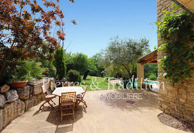 Maison avec piscine et terrasse 2