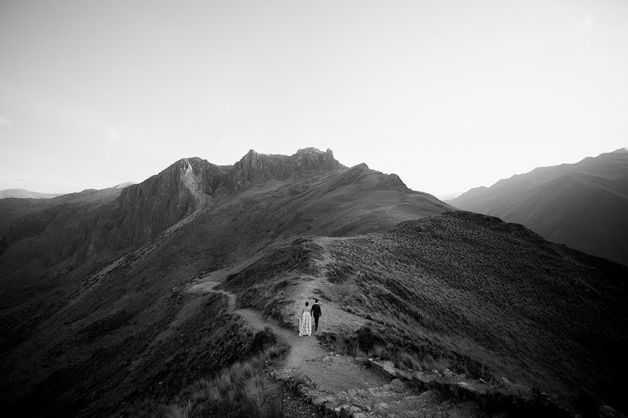 Fotografo di matrimoni Hans Rivadeneira (hansandroxes). Foto del 17 novembre 2022