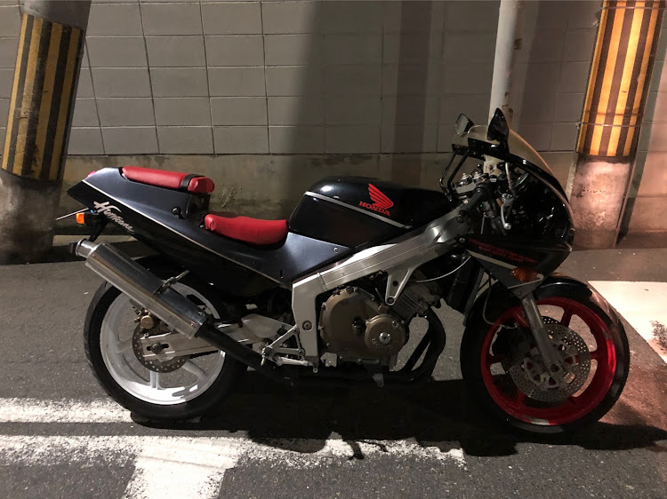 cbr250r mc19 ハリケーン　タンクカバー