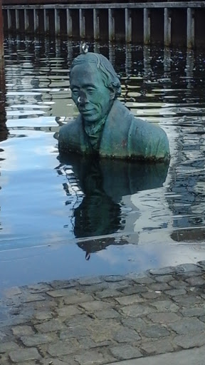 H. C Andersen I Havnen