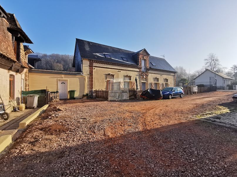 Vente maison  400 m² à Beaumont-le-Roger (27170), 578 000 €