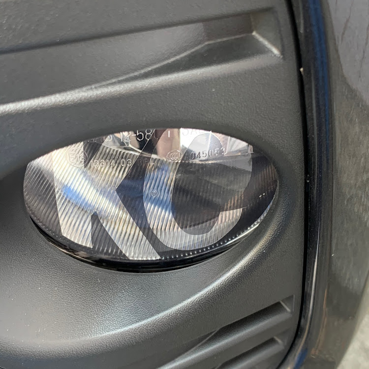 RAV4の夏休みの工作・純正流用・G'-face ADV・熱中症に気をつけて!!・フォグランプに関するカスタム事例の投稿画像3枚目