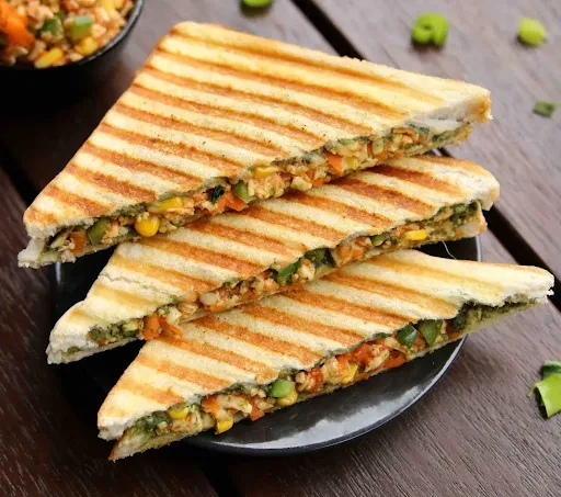 Tandoori Paneer Cheesy Grilled Sandwich