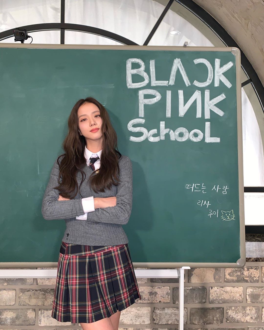 Во сколько обошлось перевоплощение BLACKPINK в школьниц?