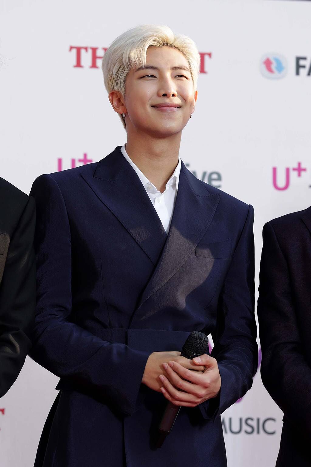 rs_1024x1536-190430021555-e-asia-bts-rm-dark-hair-GettyImages-1144909108