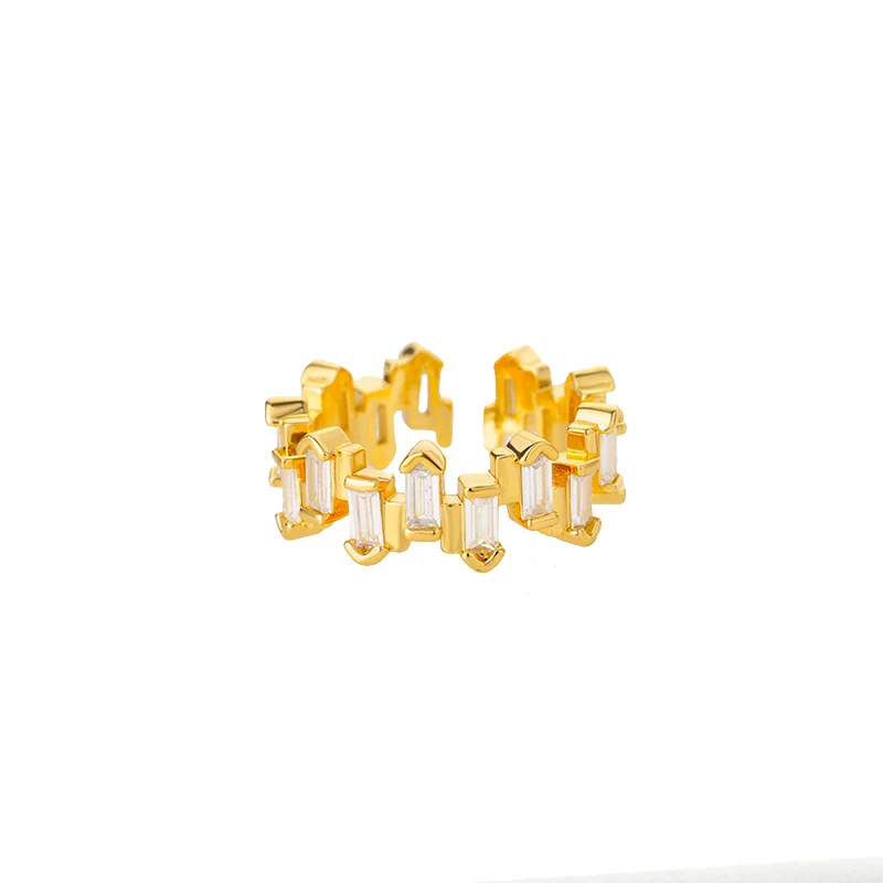 Vergulde verstelbare ring met opening. De perfecte ring voor elke vinger. Een stijlvol accessoire voor dagelijks gebruik.