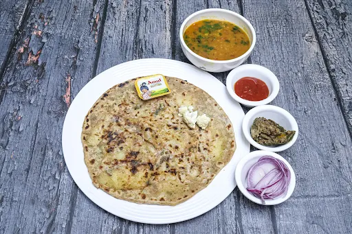 Gobi Pyaz Paratha With Yellow Dal