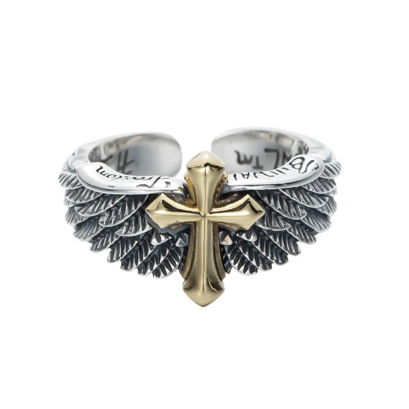 Bague Homme Vintage Croix Ailée, bijou masculin élégant, design unique et intemporel, accessoire de mode idéal, cadeau parfait.