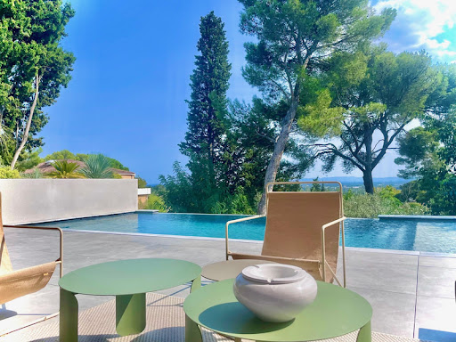 House with pool and terrace 2
