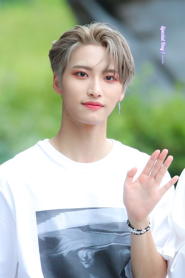 These Photos Are Undeniable Proof That ATEEZ S Seonghwa Has Been Gorgeous Since Pre Debut