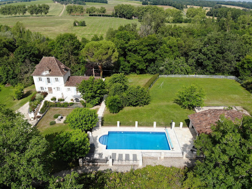 House with pool and garden 1
