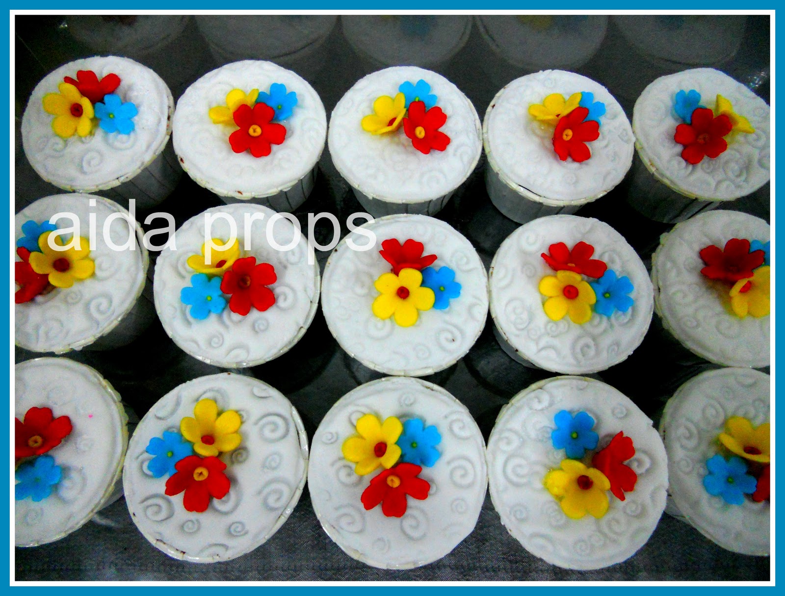 Fancy Flowers Cupcakes