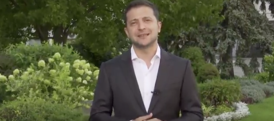 Ukraine's president Volodymyr Zalensky, who was a comedian before he took his country's top political position, trolled world leaders in a hilarious 'WhatsApp group chat'