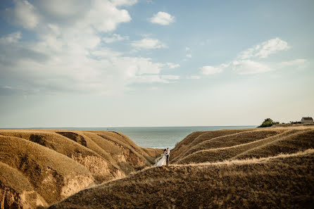 Wedding photographer Diana Voznyuk (dianavoznyuk). Photo of 18 October 2021