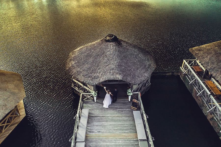 Fotógrafo de casamento Evelina Dzienaite (muah). Foto de 6 de setembro 2017