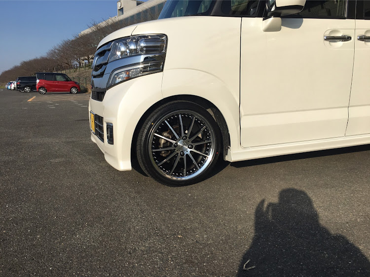 Nボックスカスタムの白箱ジョリーさんが投稿したカスタム事例の投稿画像1枚目