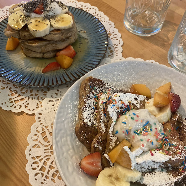 French toast and banana oat pancakes