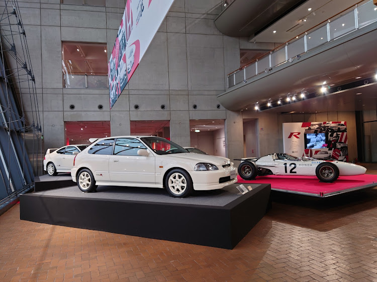 86のホンダコレクションホール・モビリティリゾートもてぎ・タイプR・スーパーGTに関するカスタム事例の投稿画像3枚目