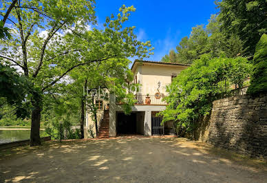 Villa with garden and terrace 4