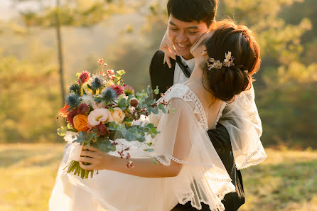 Fotógrafo de casamento Nguyễn Tấn Thịnh (nguyentanthinh17). Foto de 10 de maio 2020