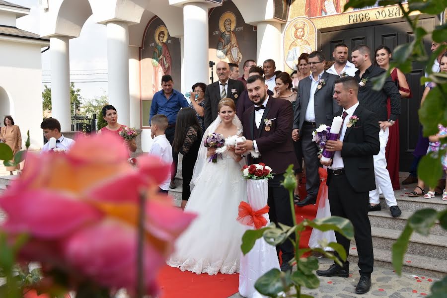 Fotografo di matrimoni Romeo Aurel Seliste (selromtv). Foto del 30 gennaio 2019