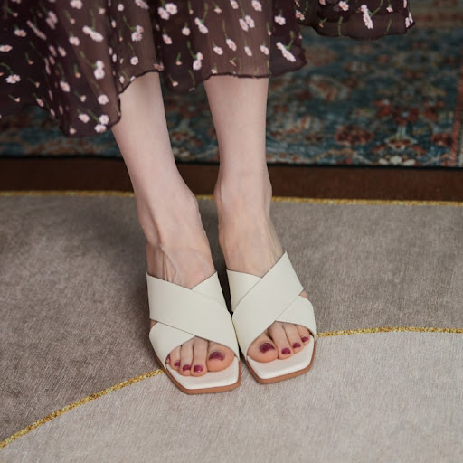 Title 5, Solid Color Cowhide Cross Slippers Square Head ...