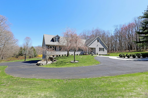 House with garden 1