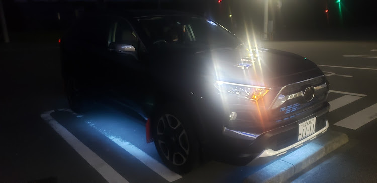 RAV4のアンダーLEDに関するカスタム事例の投稿画像1枚目