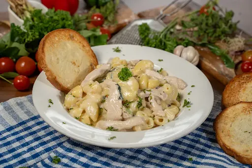 Chicken Bananti Maccaroni Pasta