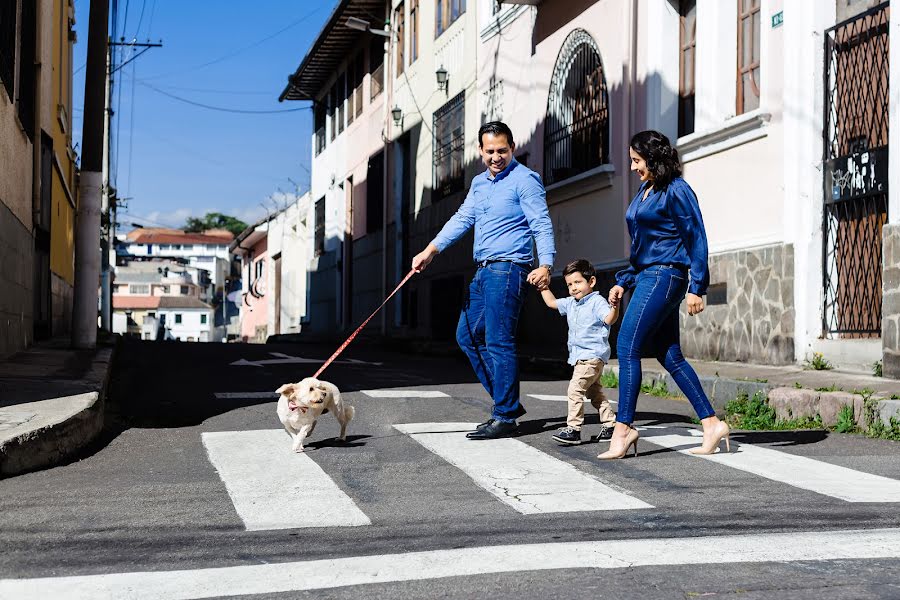 Fotograful de nuntă Viviana Calaon (vivianacalaonm). Fotografia din 4 aprilie 2023