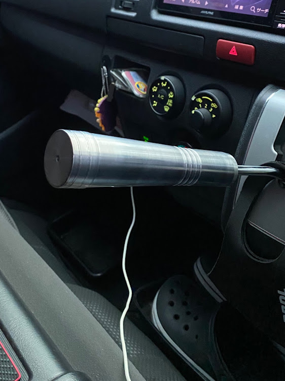 ハイエースバンのカレンダーに載ってみたい・シフトノブに関するカスタム事例の投稿画像1枚目