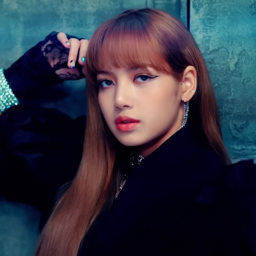 10+ Times BLACKPINK's Lisa Stunned Us With The Coolest Eye Makeup ...