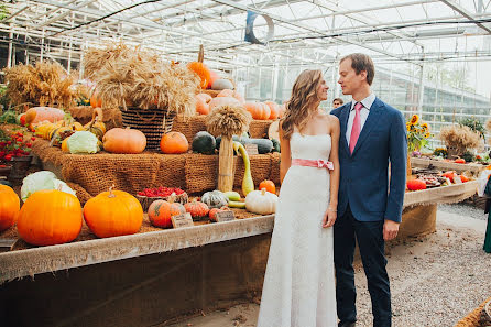 Fotógrafo de bodas Alena Zhalilova (ellyj). Foto del 6 de noviembre 2015