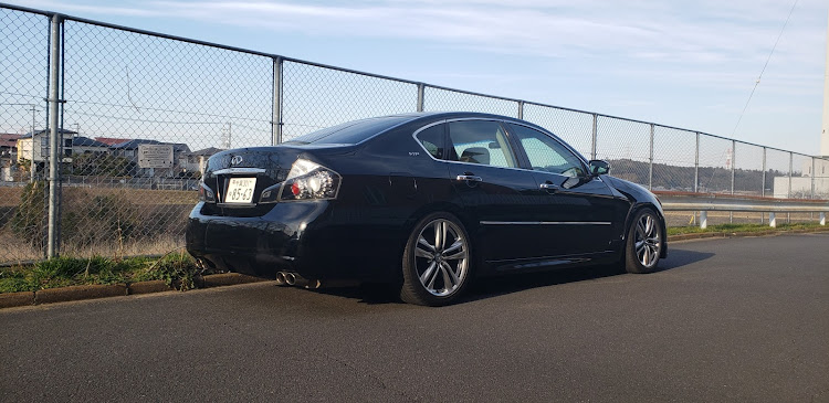 フーガのuzz40・洗車・セダン・ホイール交換に関するカスタム事例の投稿画像3枚目