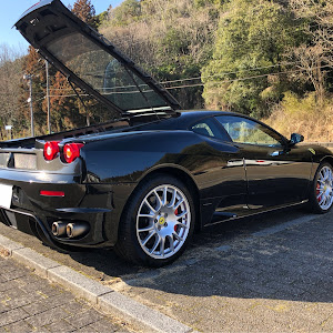 F430