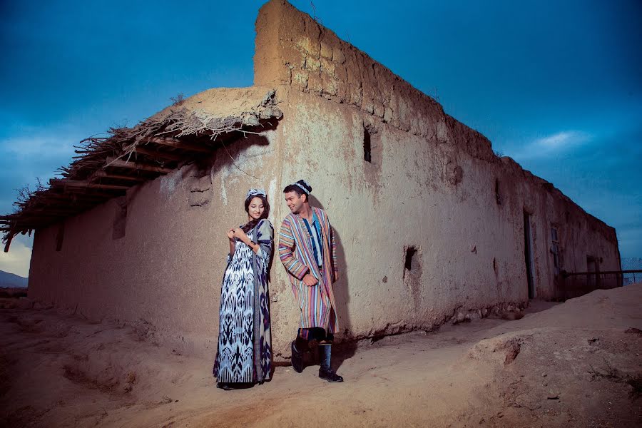 Fotografo di matrimoni Dzhasur Negmatov (jnartphoto1989). Foto del 19 maggio 2017