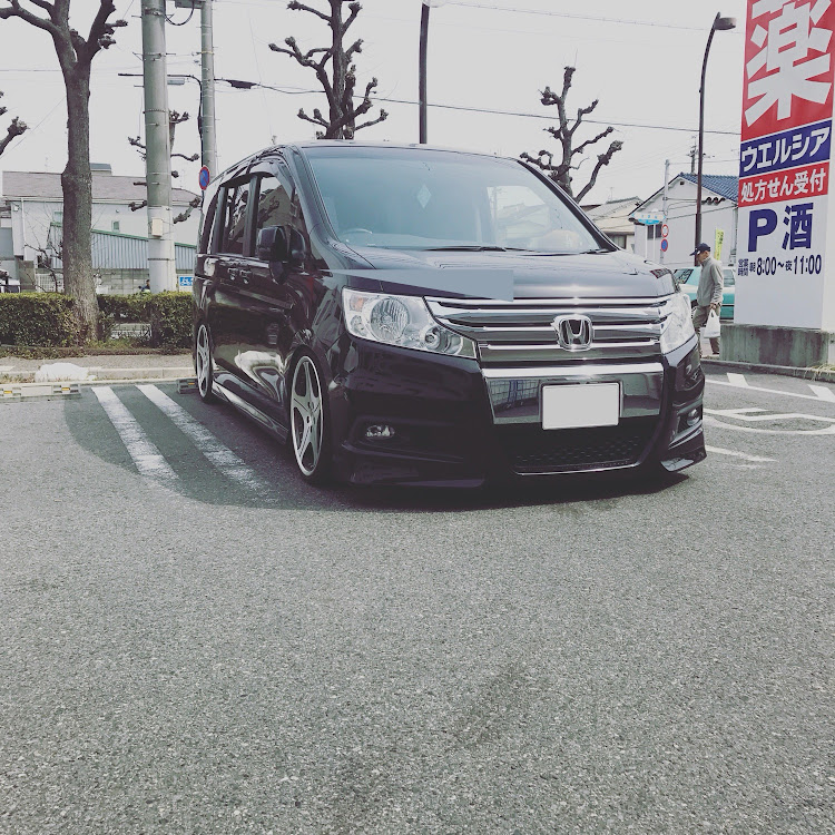 ステップワゴンスパーダのRK5・ステップワゴンスパーダ・DIY・車好きと繋がりたいに関するカスタム事例の投稿画像1枚目
